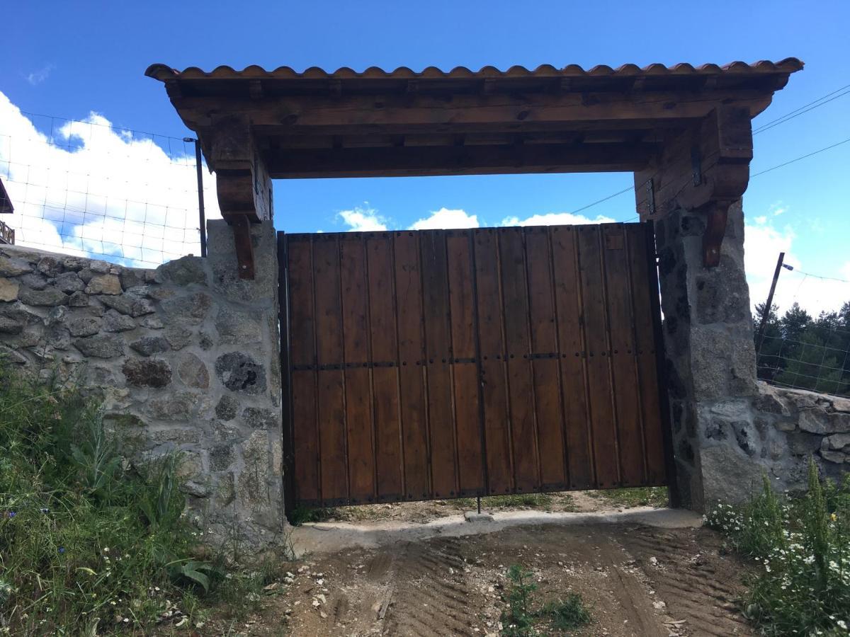 Cara Norte De Gredos Hoyos del Espino Kültér fotó