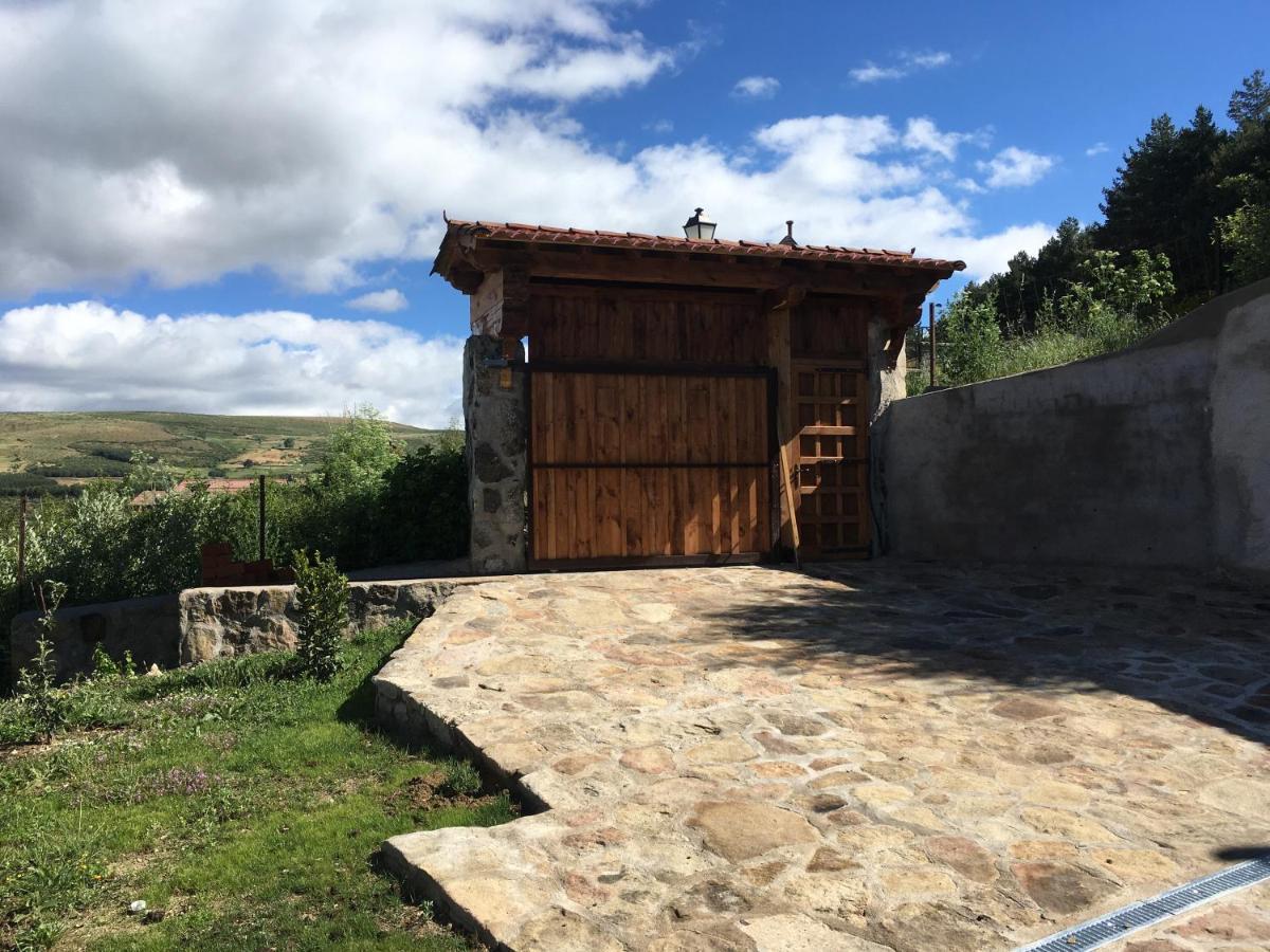 Cara Norte De Gredos Hoyos del Espino Kültér fotó