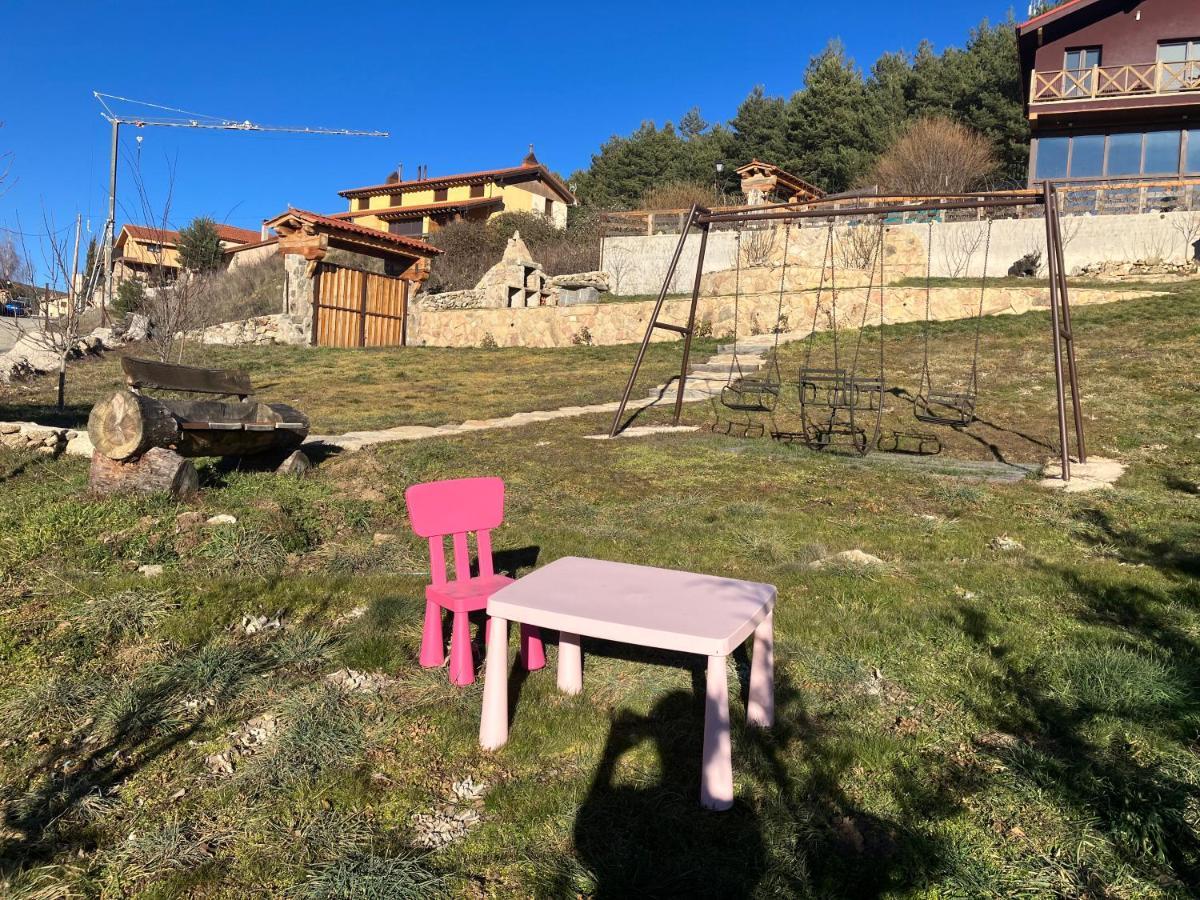 Cara Norte De Gredos Hoyos del Espino Kültér fotó